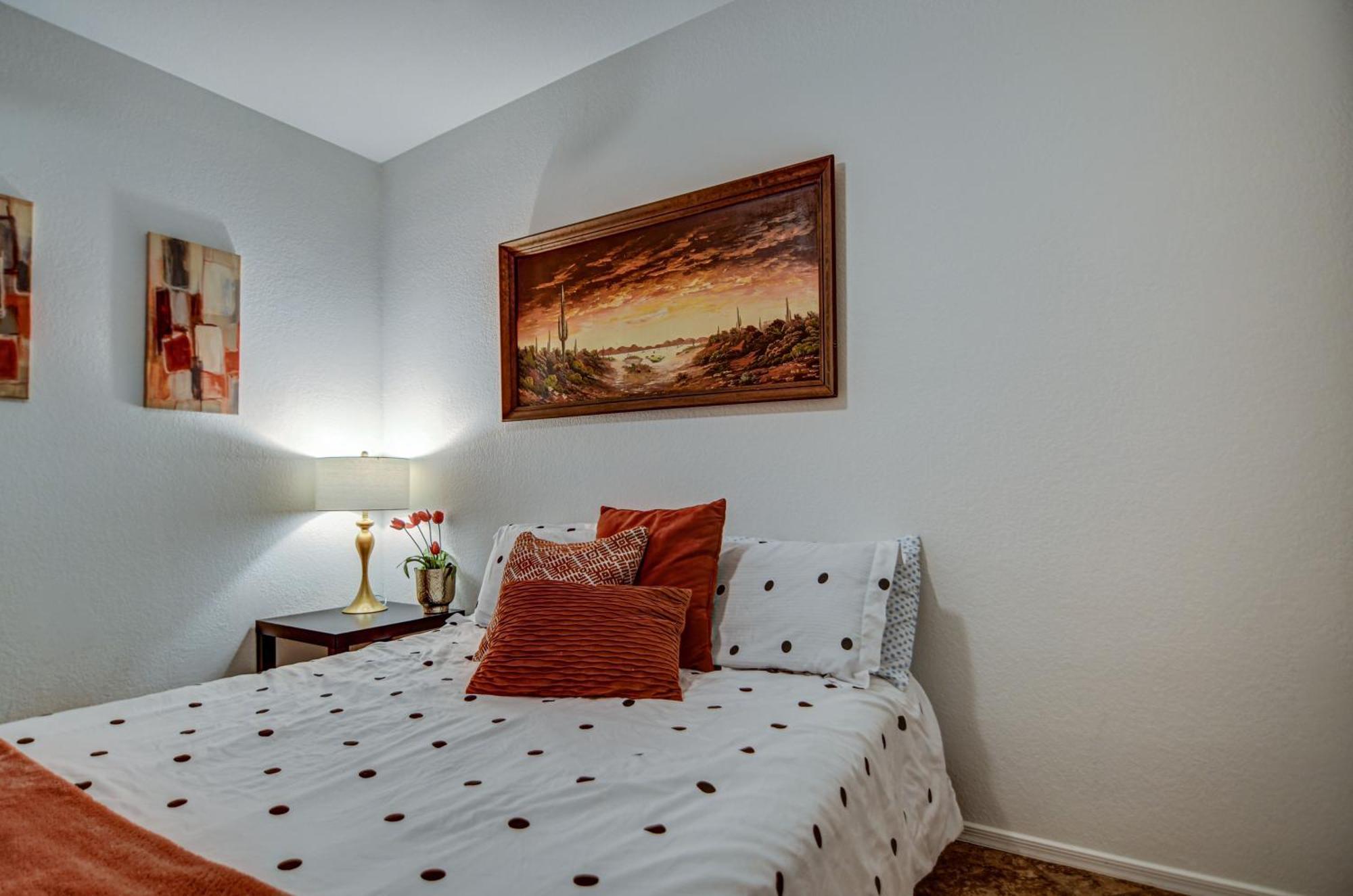 Route 66 Oasis In Downtown Gilbert With Heated Pool & Mini Golf Villa Bagian luar foto