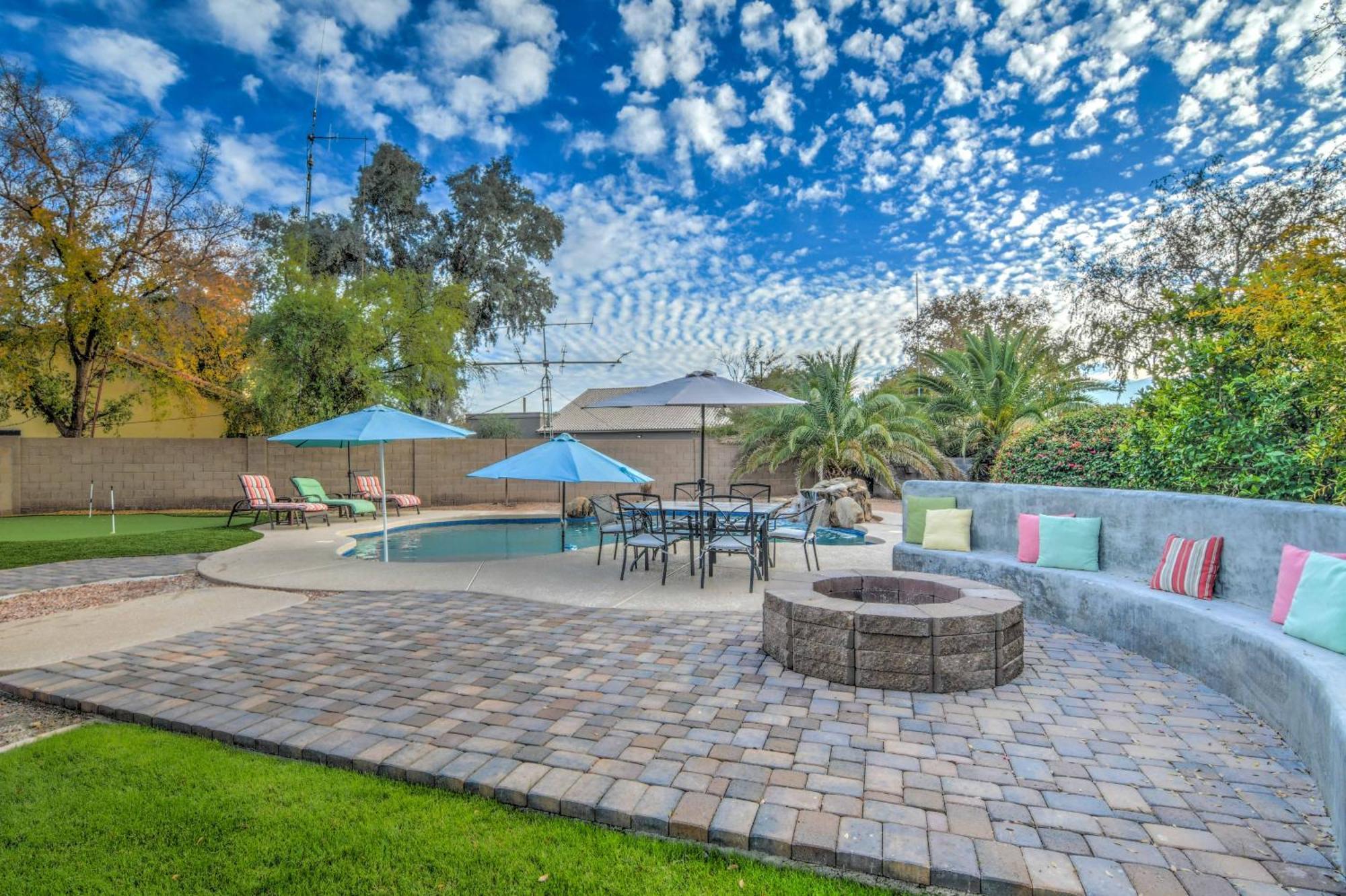 Route 66 Oasis In Downtown Gilbert With Heated Pool & Mini Golf Villa Bagian luar foto