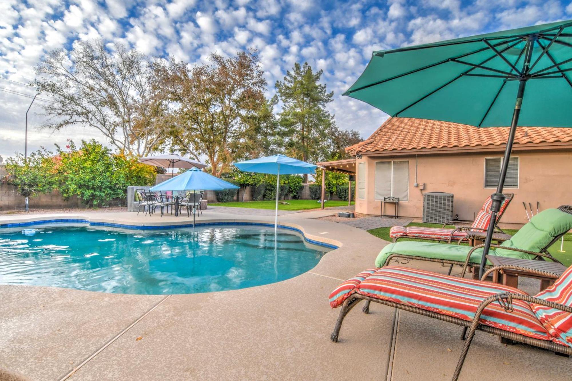 Route 66 Oasis In Downtown Gilbert With Heated Pool & Mini Golf Villa Bagian luar foto