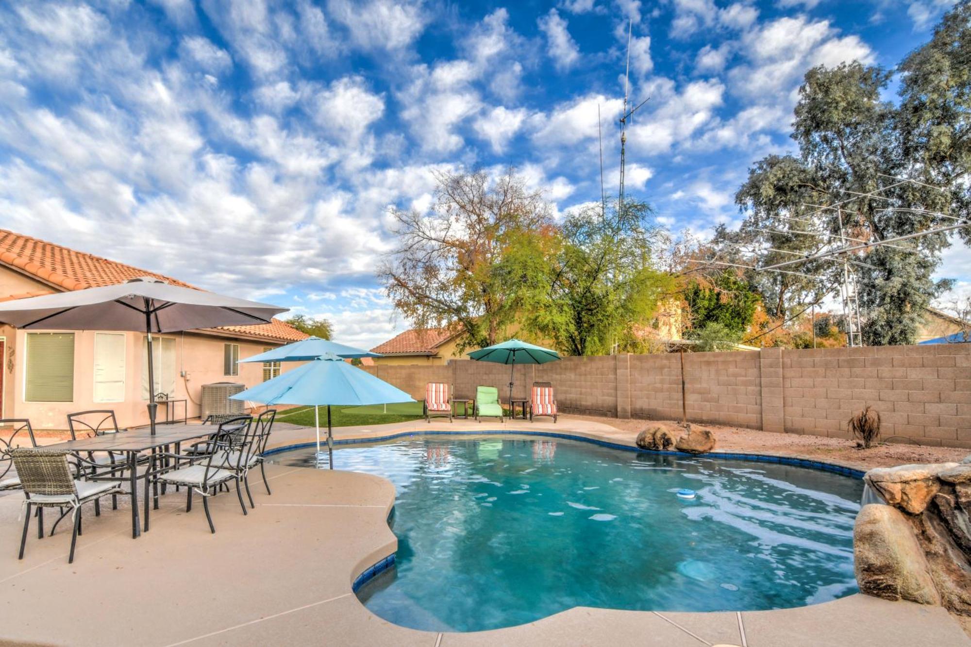 Route 66 Oasis In Downtown Gilbert With Heated Pool & Mini Golf Villa Bagian luar foto