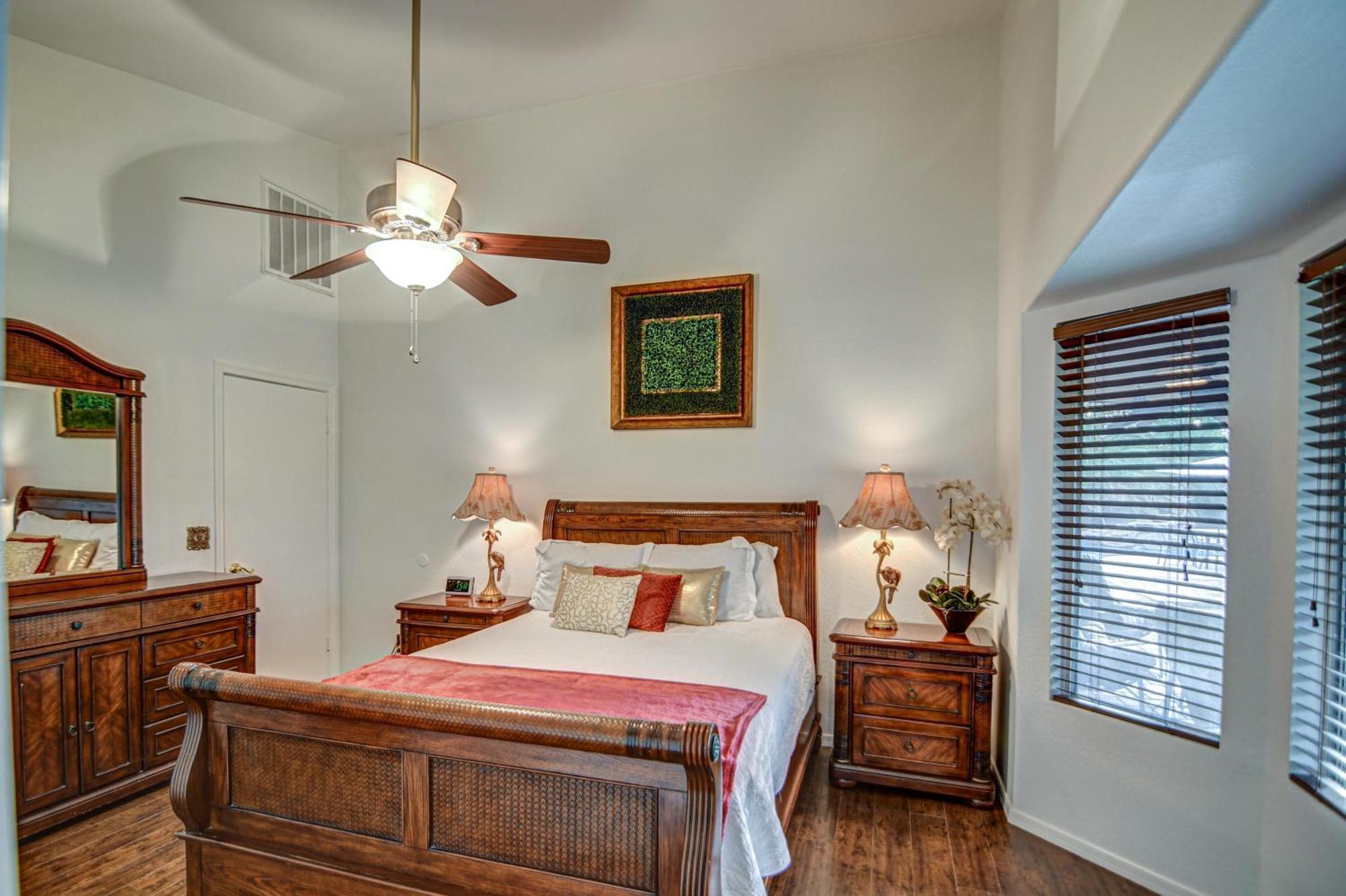 Route 66 Oasis In Downtown Gilbert With Heated Pool & Mini Golf Villa Bagian luar foto