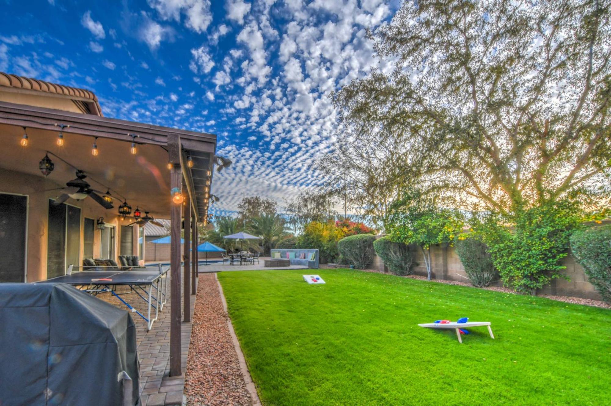 Route 66 Oasis In Downtown Gilbert With Heated Pool & Mini Golf Villa Bagian luar foto