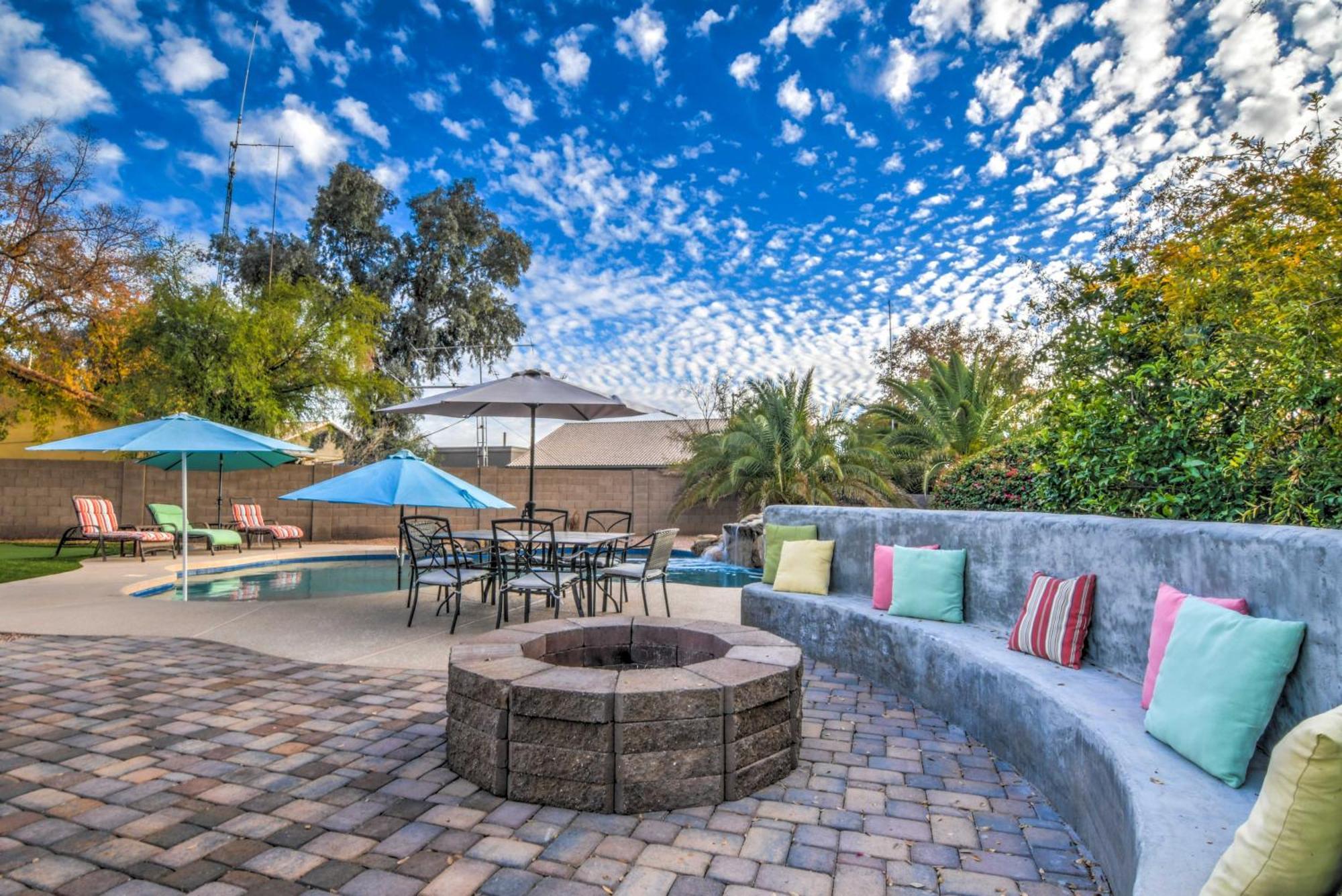 Route 66 Oasis In Downtown Gilbert With Heated Pool & Mini Golf Villa Bagian luar foto