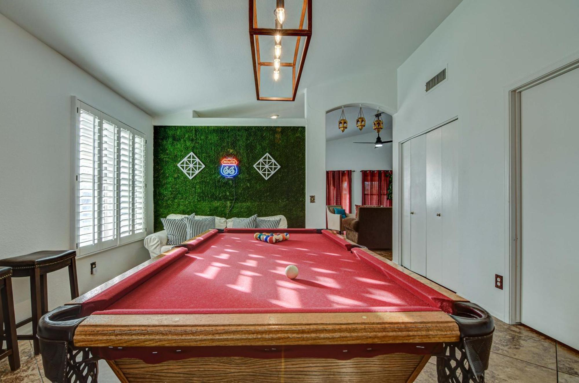 Route 66 Oasis In Downtown Gilbert With Heated Pool & Mini Golf Villa Bagian luar foto