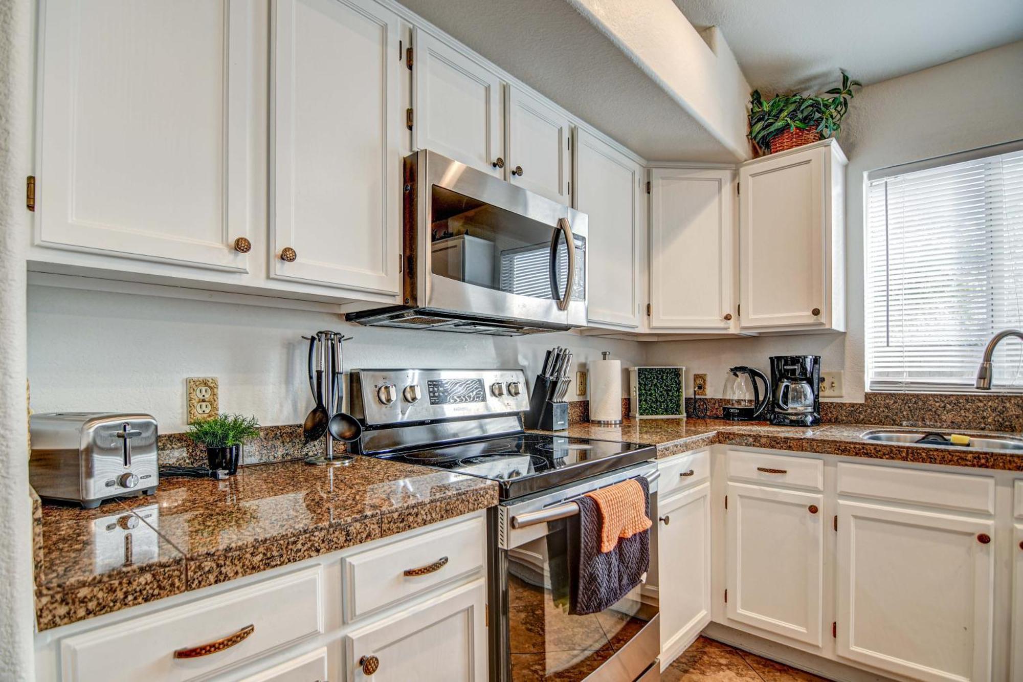 Route 66 Oasis In Downtown Gilbert With Heated Pool & Mini Golf Villa Bagian luar foto
